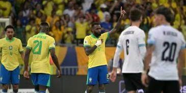 开云体育官网登录-两15号进球 巴西1比1扳平乌拉圭 主场球迷送嘘声