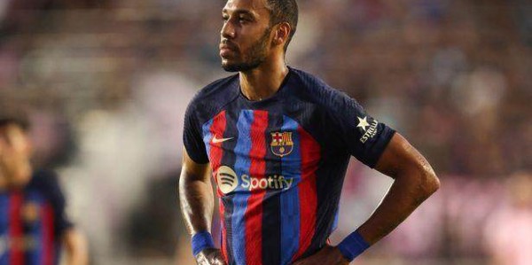 开云账号-奥巴梅扬被歹徒抢劫 拉波尔塔前往酒店看望